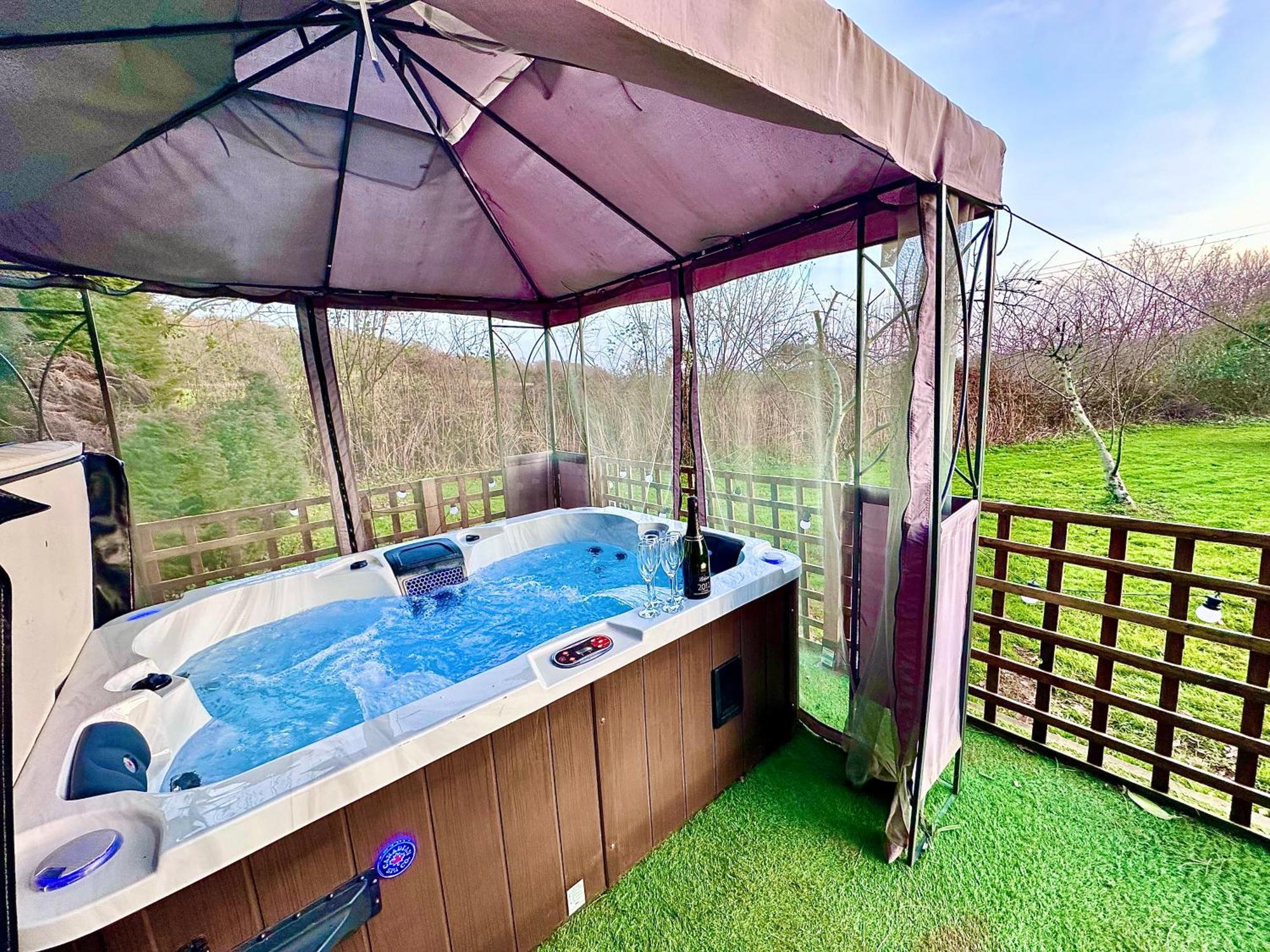 אברגאבני Three Bedroom Rural, Relaxing And Peaceful,Dogs Welcome! With Cymru Holidays מראה חיצוני תמונה