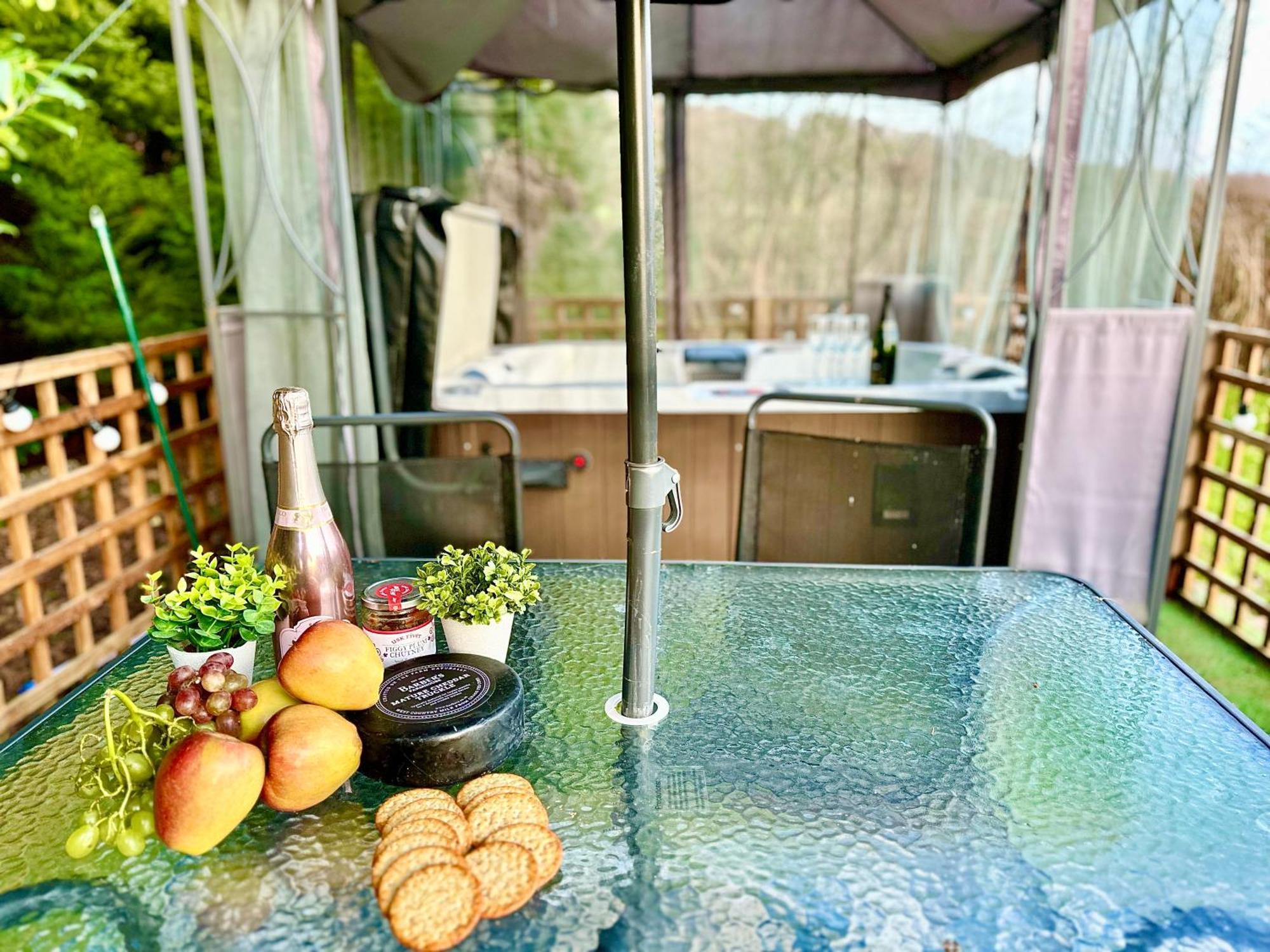 אברגאבני Three Bedroom Rural, Relaxing And Peaceful,Dogs Welcome! With Cymru Holidays מראה חיצוני תמונה